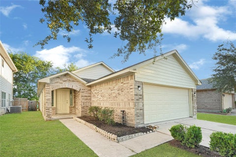 Photo of 1107 Hampton Villa Lane, Houston, TX 77047 (MLS # 91982535)