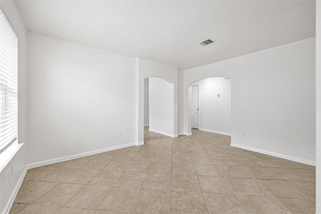Photo of 1107 Hampton Villa Lane, Houston, TX 77047 (MLS # 91982535)