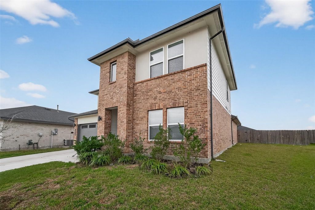 Photo of 16922 Midnight Dawn Drive, Richmond, TX 77407 (MLS # 13962236)