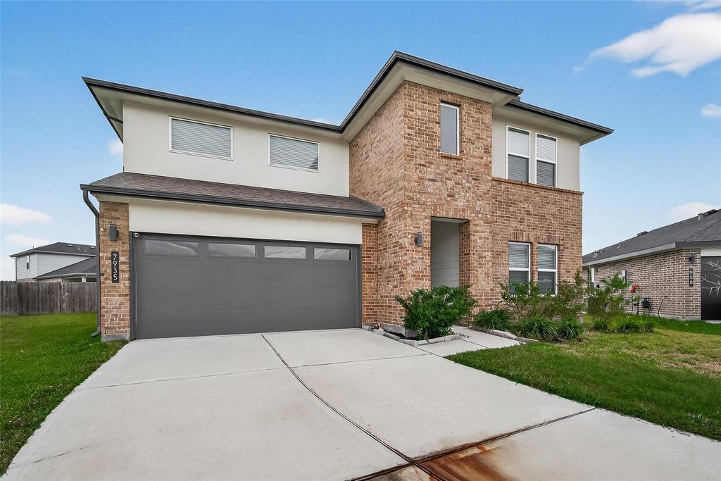 Photo of 16922 Midnight Dawn Drive, Richmond, TX 77407 (MLS # 13962236)