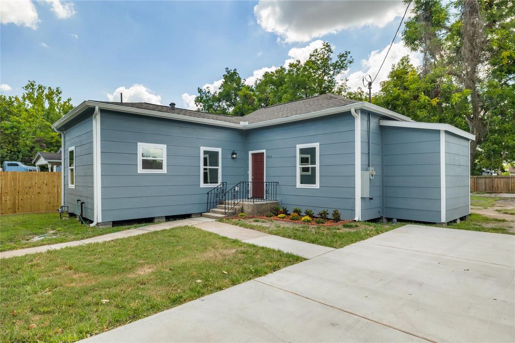 Photo of 7415 Dyer Street, Houston, TX 77088 (MLS # 88338790)