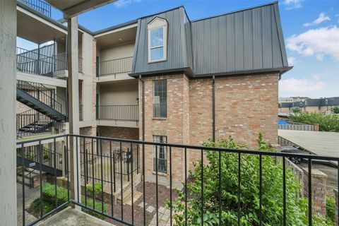 Photo of 2400 N Braeswood Boulevard #213, Houston, TX 77030 (MLS # 18007572)