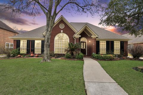 Photo of 13119 Walnut Lake Road, Houston, TX 77065 (MLS # 878717)
