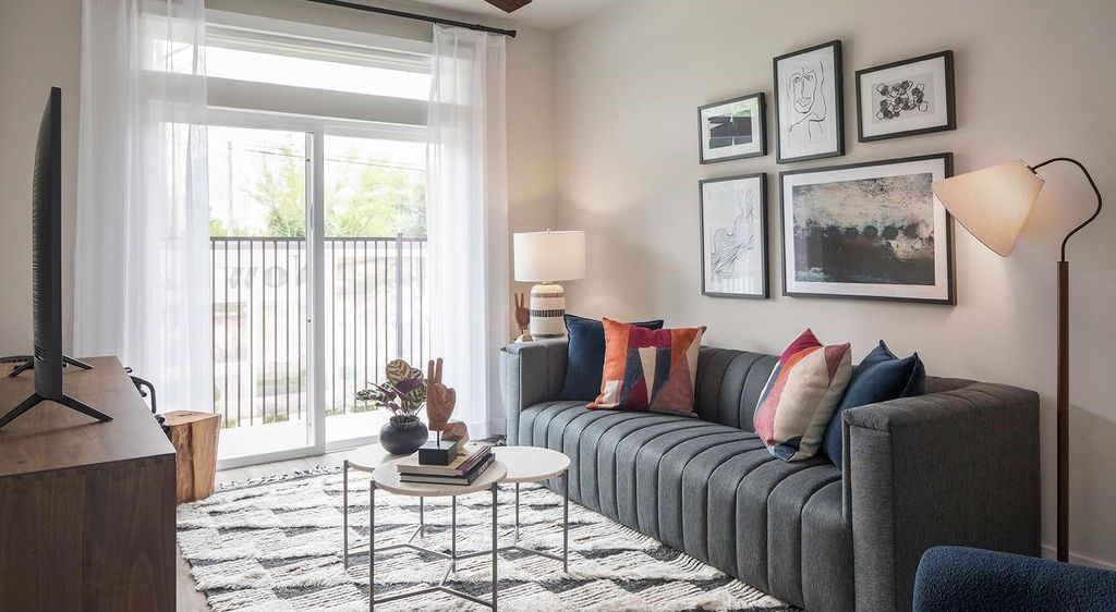 Photo of 2425 Bell Street #2108, Houston, TX 77003 (MLS # 96405769)