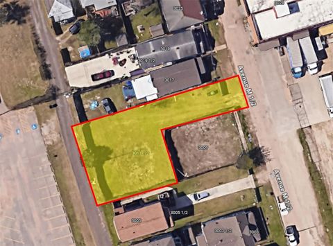 Photo of 3013 Avenue M 1/2, Galveston, TX 77550 (MLS # 82853906)