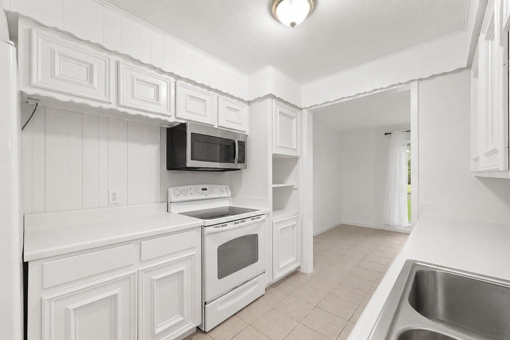 Photo of 746 Fawn Drive, Houston, TX 77015 (MLS # 30818430)