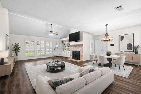 Tiny photo for 4826 Stone Bridge Street, Baytown, TX 77521 (MLS # 83247912)