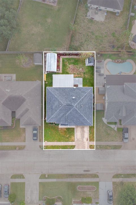Tiny photo for 4826 Stone Bridge Street, Baytown, TX 77521 (MLS # 83247912)