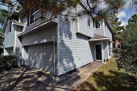 Photo of 74 Blue Creek Court Court, The Woodlands, TX 77382 (MLS # 16091097)
