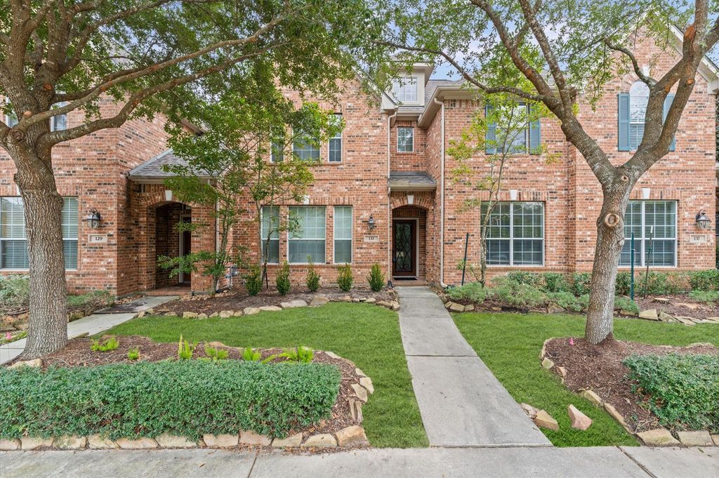 Photo of 133 E Montfair Boulevard, The Woodlands, TX 77382 (MLS # 75327031)