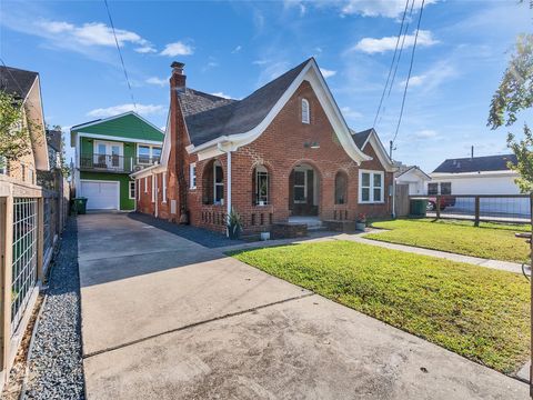 Photo of 1625 Wesley Street, Houston, TX 77023 (MLS # 89511244)