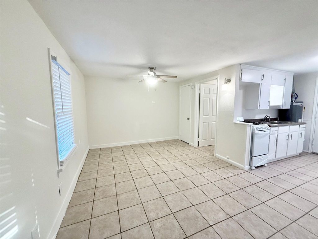 Photo of 2714 Carrolton Street #BACK, Houston, TX 77023 (MLS # 6331297)