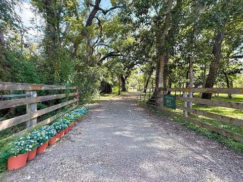Photo of 209 River Road, Angleton, TX 77515 (MLS # 71780239)