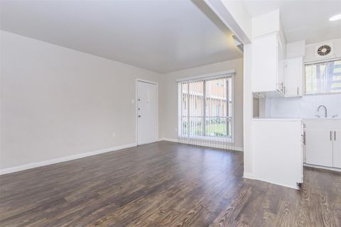Photo of 8271 Stone Street St #7516, Houston, TX 77061 (MLS # 75993717)