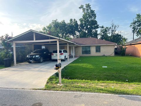 Photo of 2817 Cromwell Street, Houston, TX 77093 (MLS # 53900071)