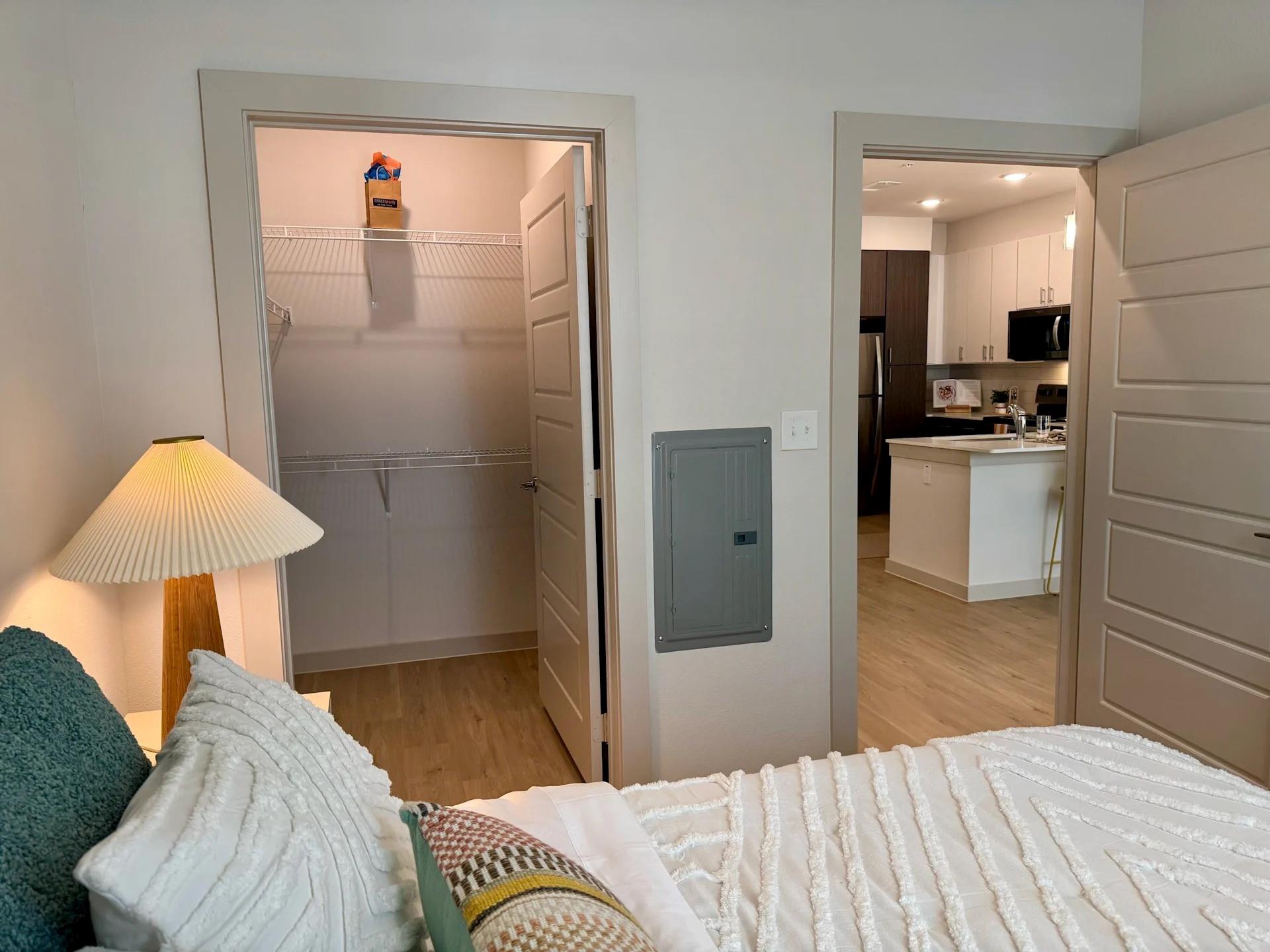 320 Goll Street 2418