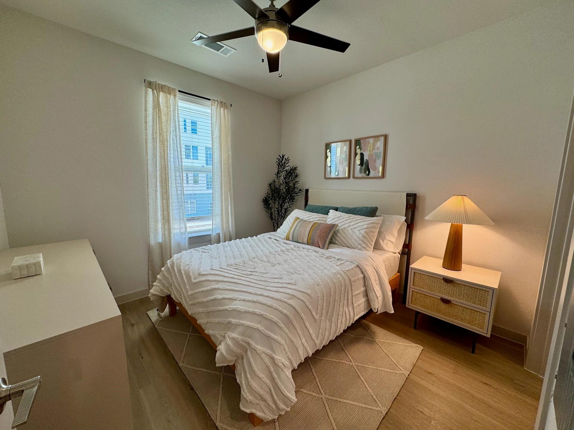 320 Goll Street 2418