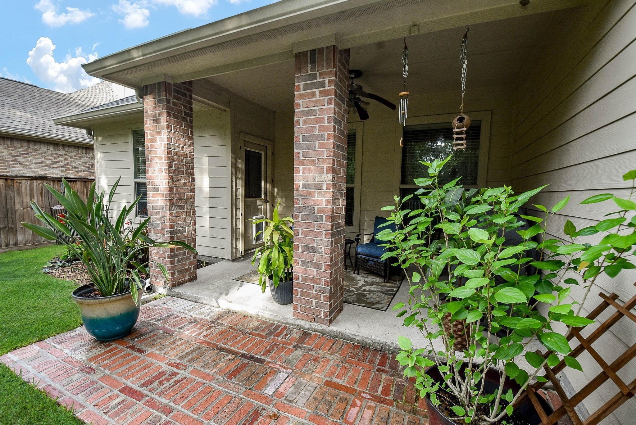 162 W Heritage Mill Circle