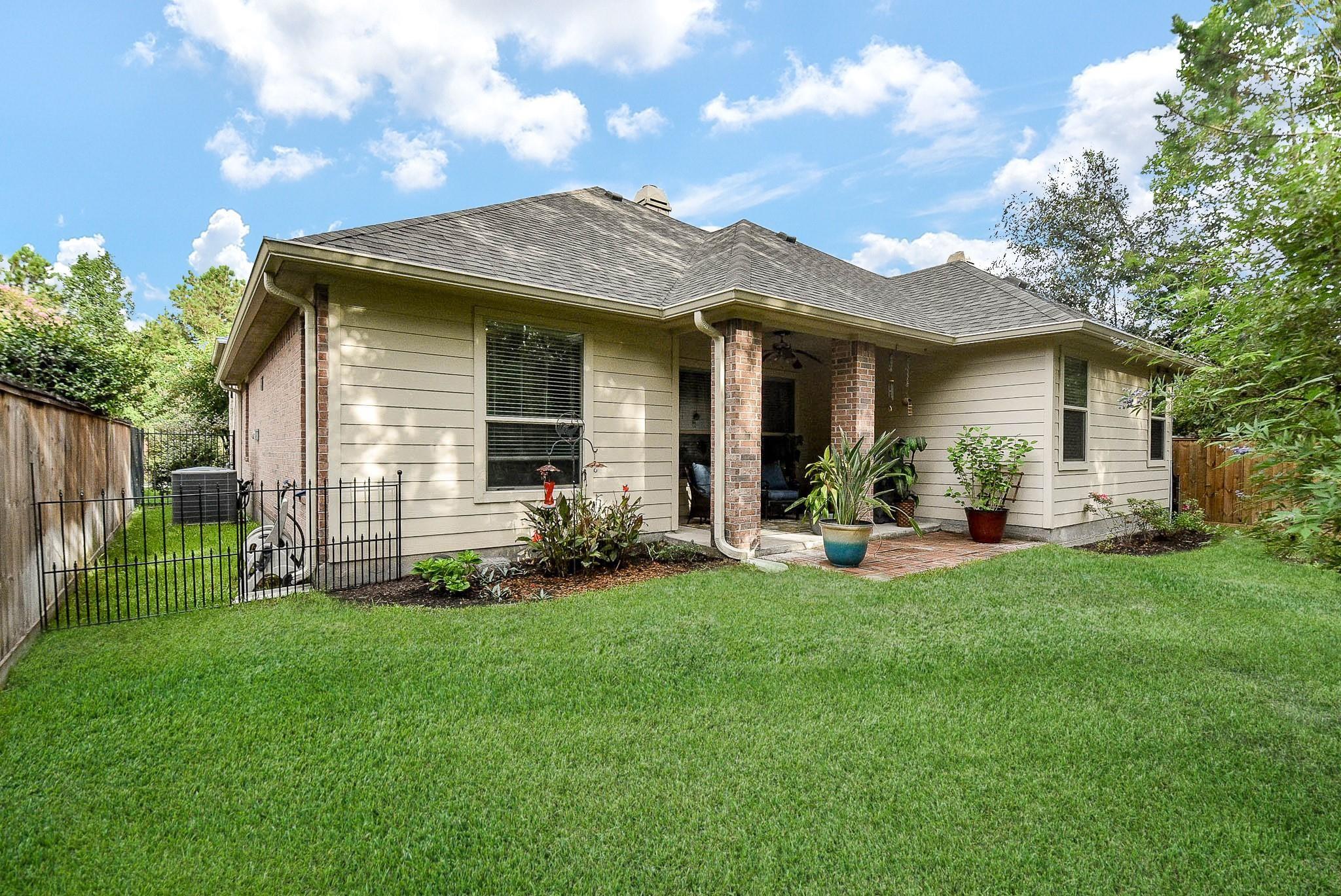 162 W Heritage Mill Circle