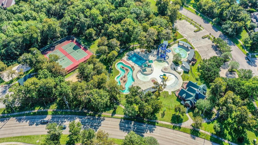 7110 Trailbrook Drive