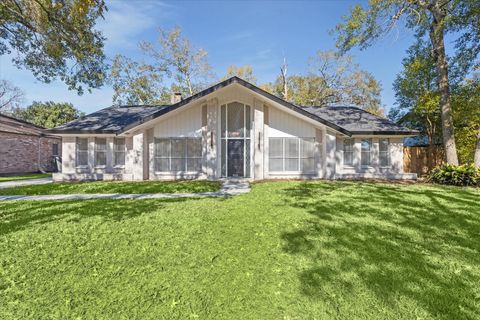 4115 Elderwood Drive Taylor Lake Village TX 77586