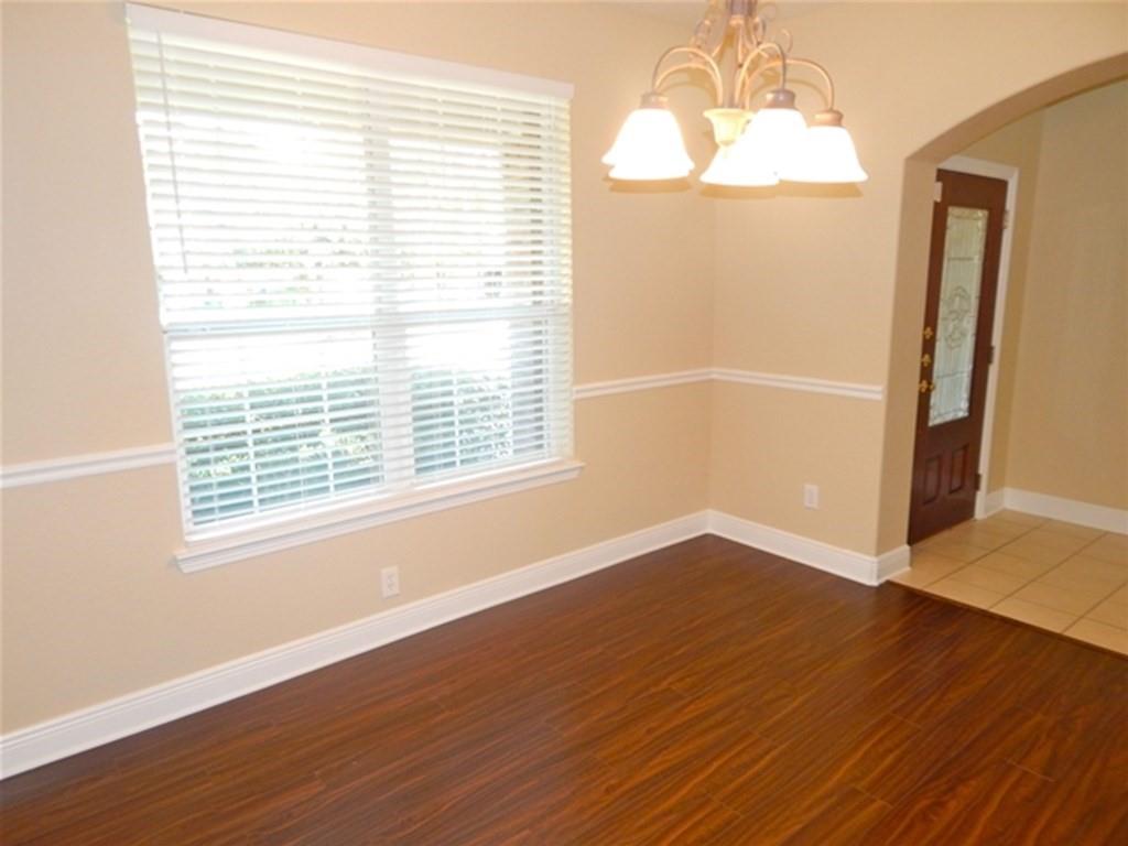 814 Levi Bend