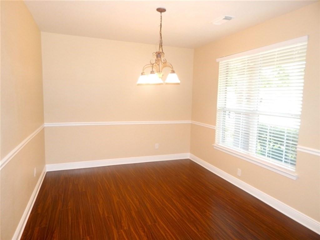 814 Levi Bend