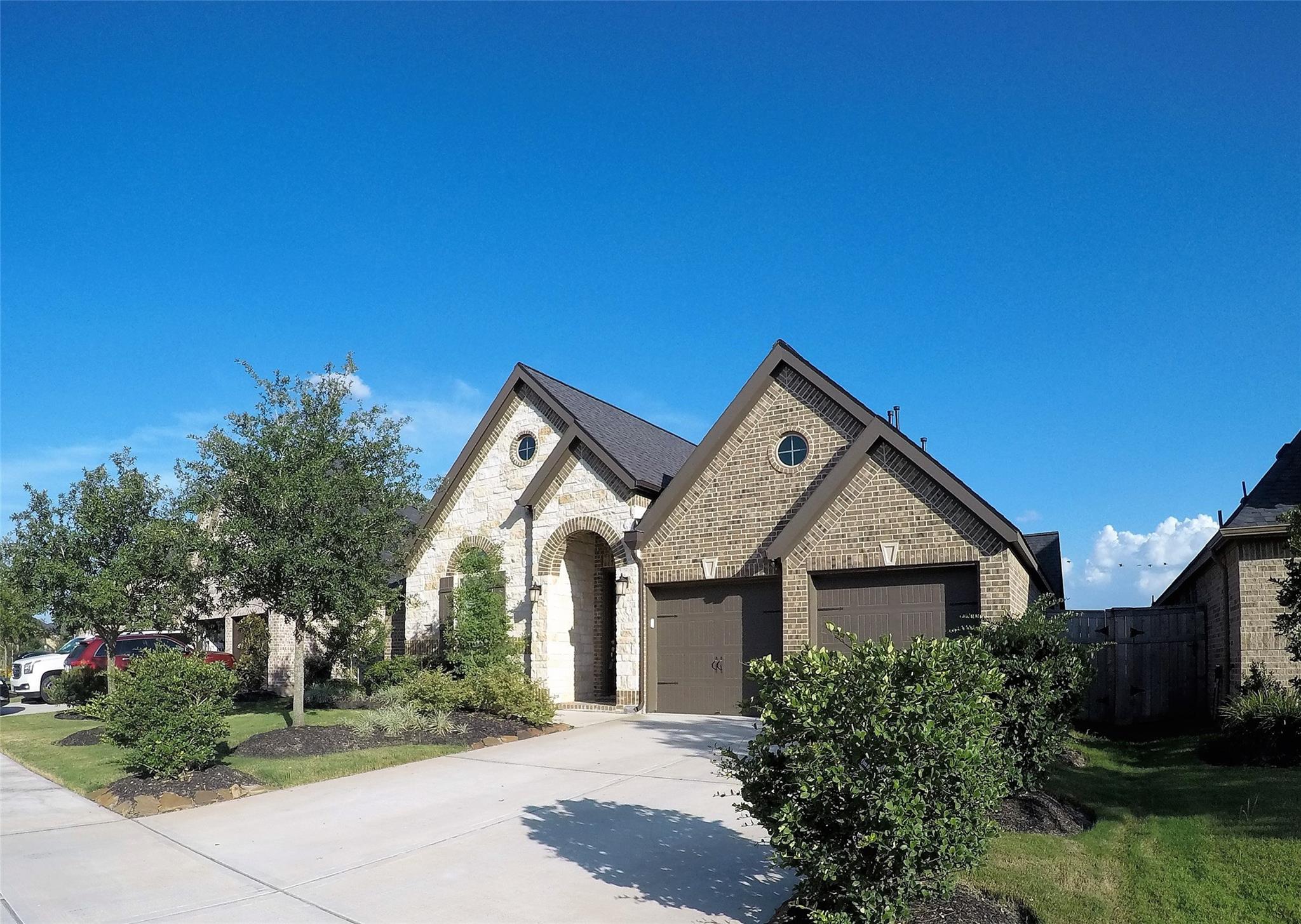 28015 Castle Park Lane