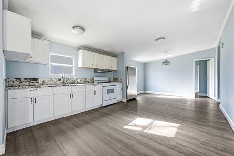 Photo of 39512 Donigan Road, Brookshire, TX 77423 (MLS # 84673526)