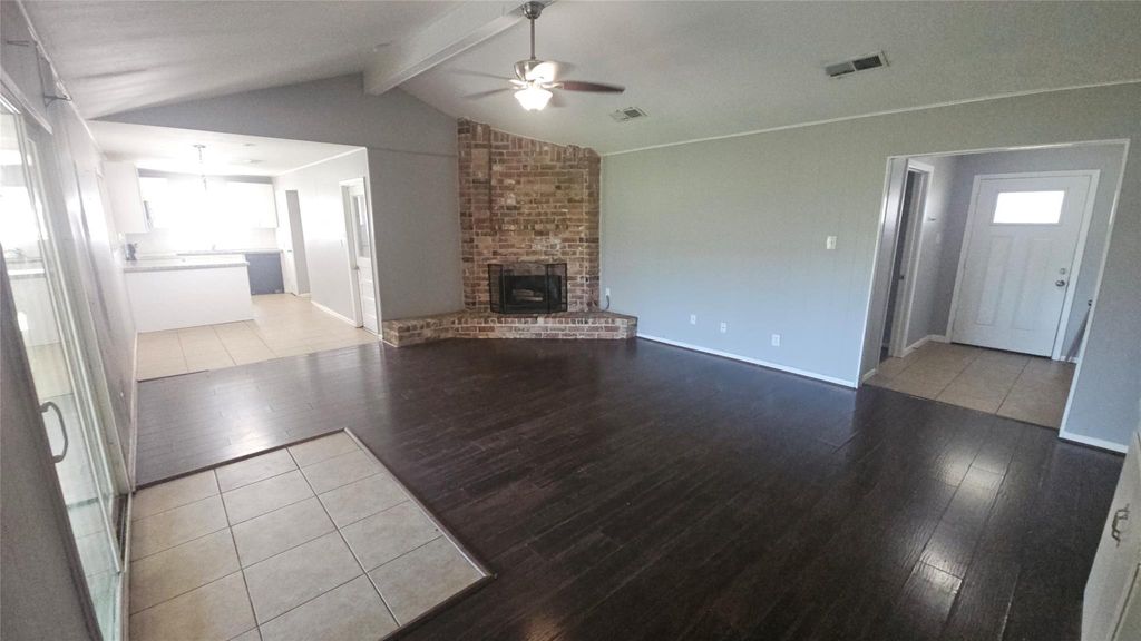 Photo of 1621 Crestmont Drive, Stafford, TX 77477 (MLS # 10813096)
