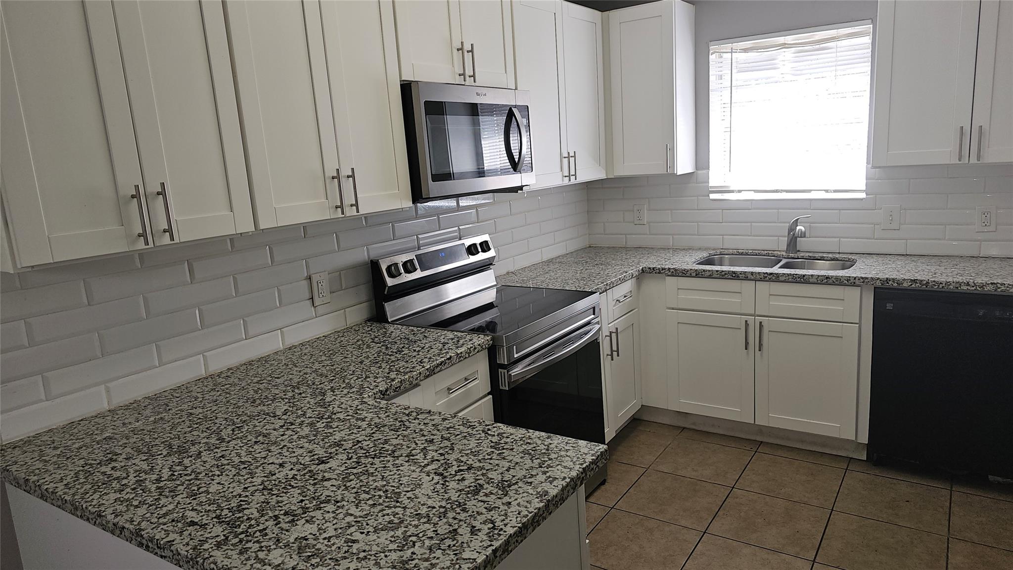 1621 Crestmont Drive