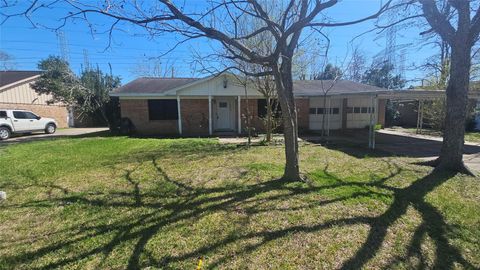 1621 Crestmont Drive Stafford TX 77477