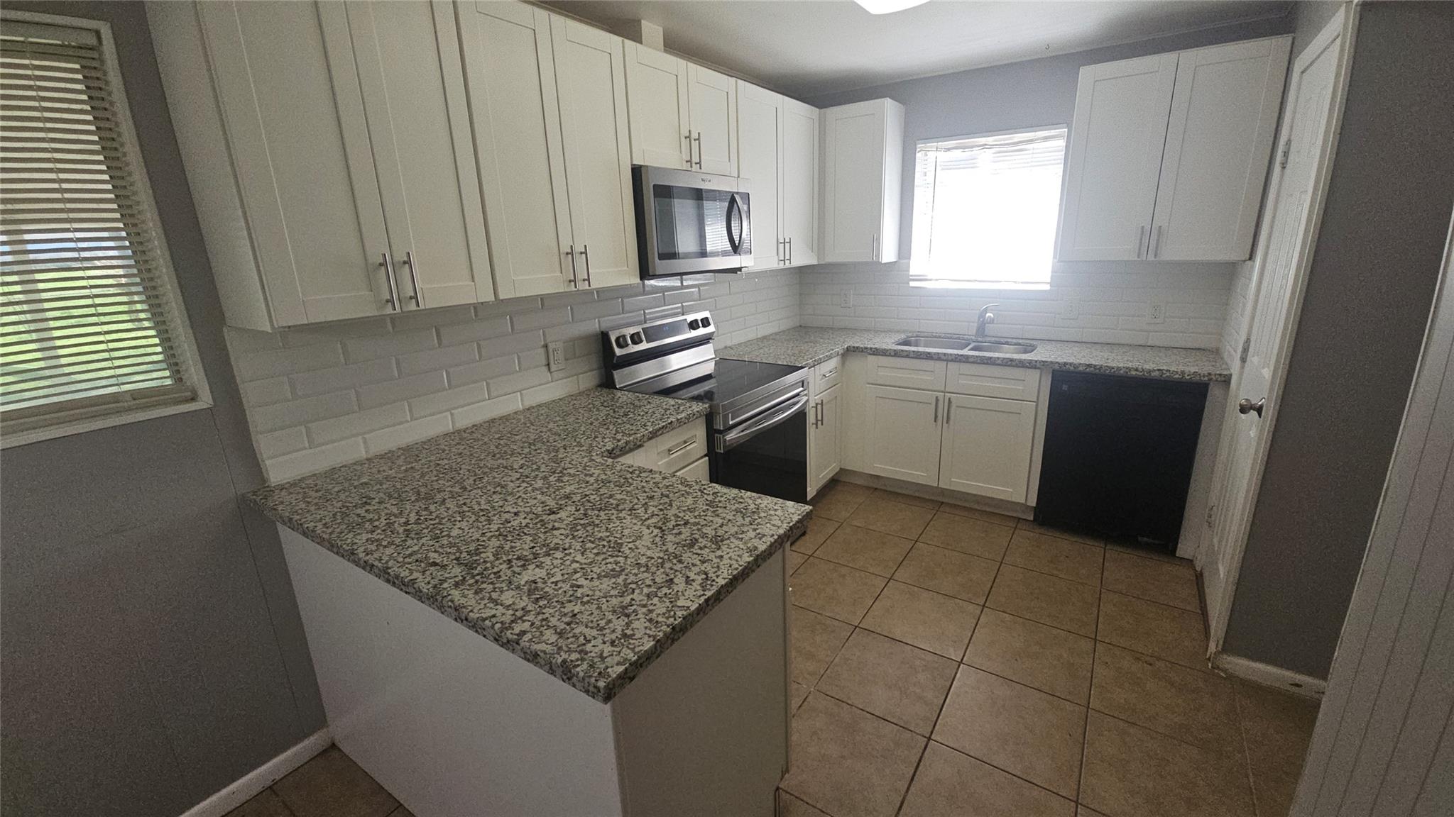 1621 Crestmont Drive