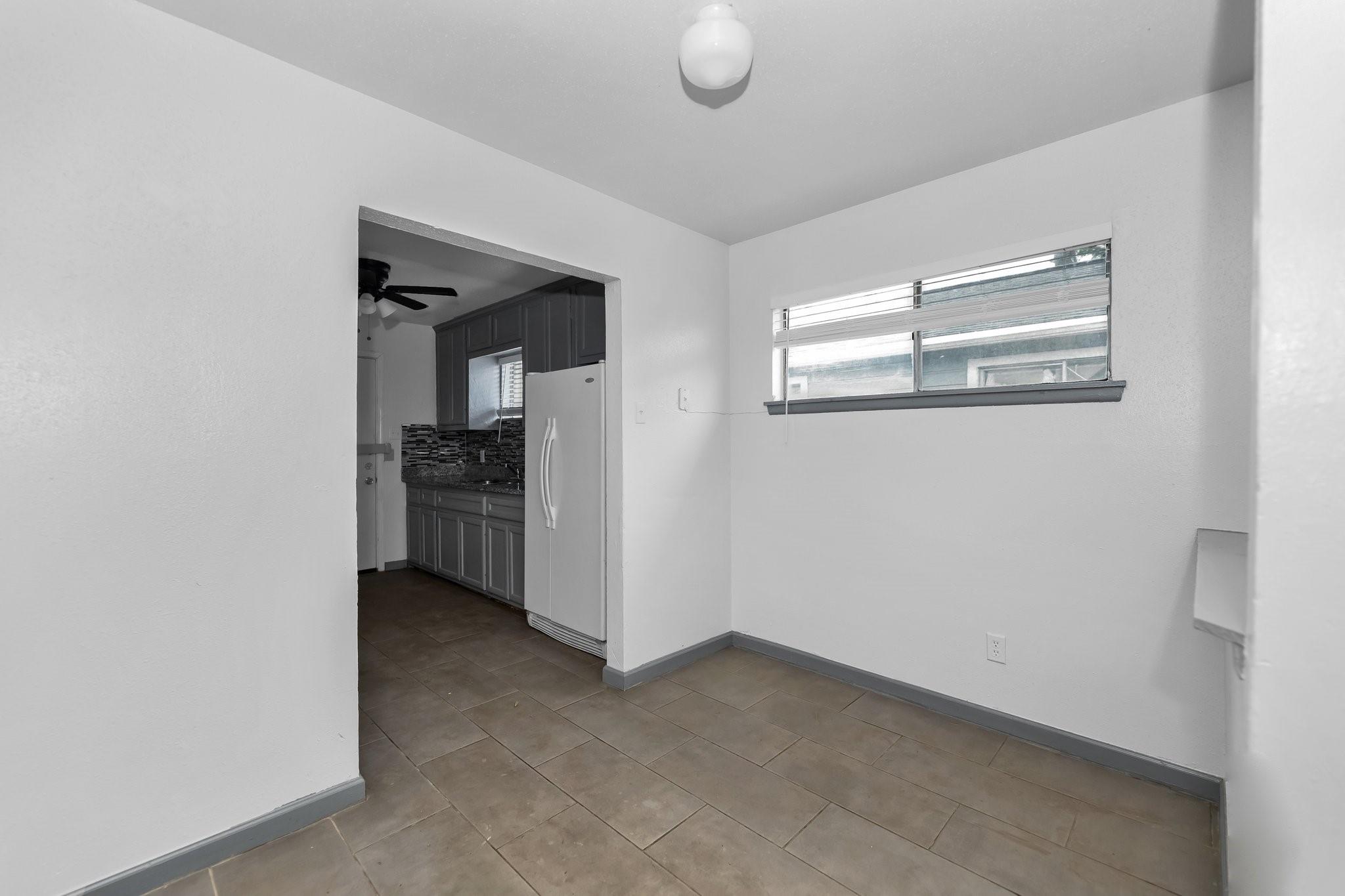 4203 Hirsch Road 14
