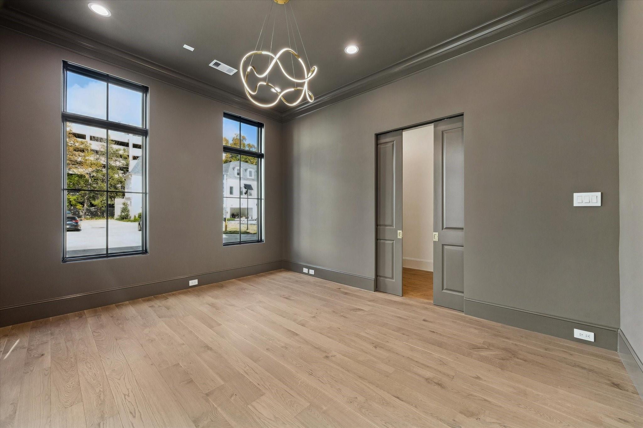 25 Wentworth Gate Path
