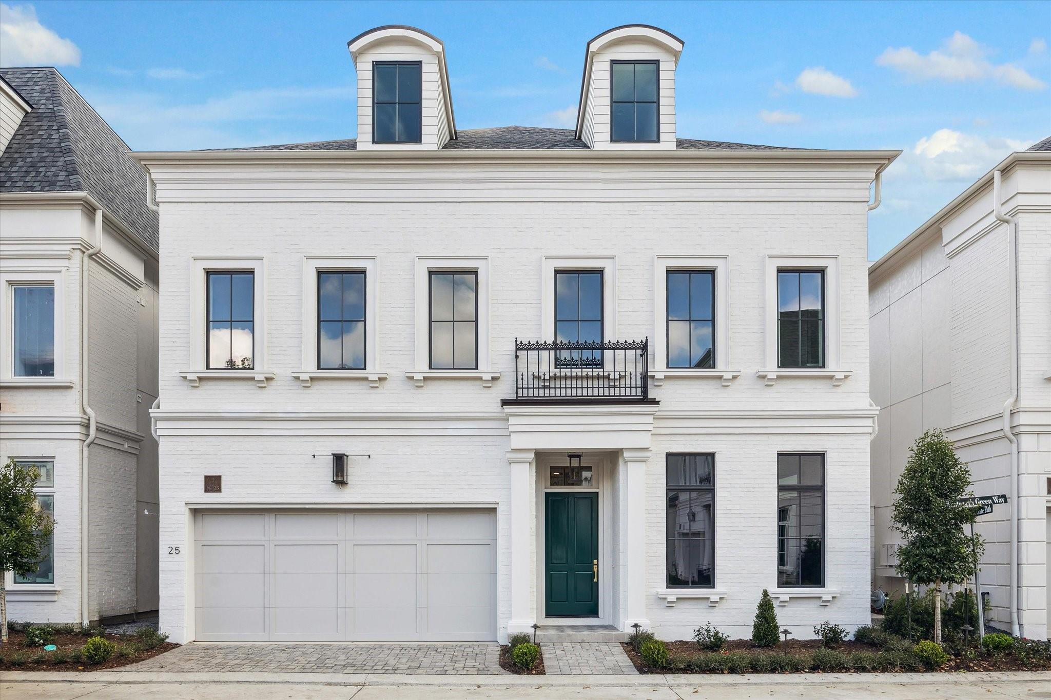 25 Wentworth Gate Path