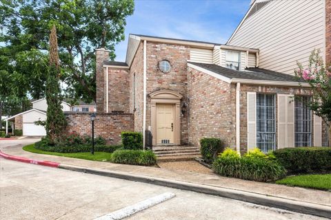 Photo of 5815 Lynbrook Drive #103, Houston, TX 77057 (MLS # 78717754)