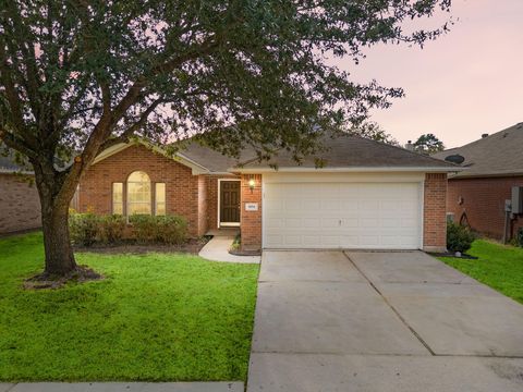 Photo of 694 St Croix Street, Alvin, TX 77511 (MLS # 40085681)