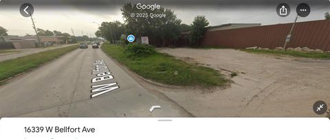 Photo of 16337 W Bellfort St, Sugar Land, TX 77498 (MLS # 9223387)