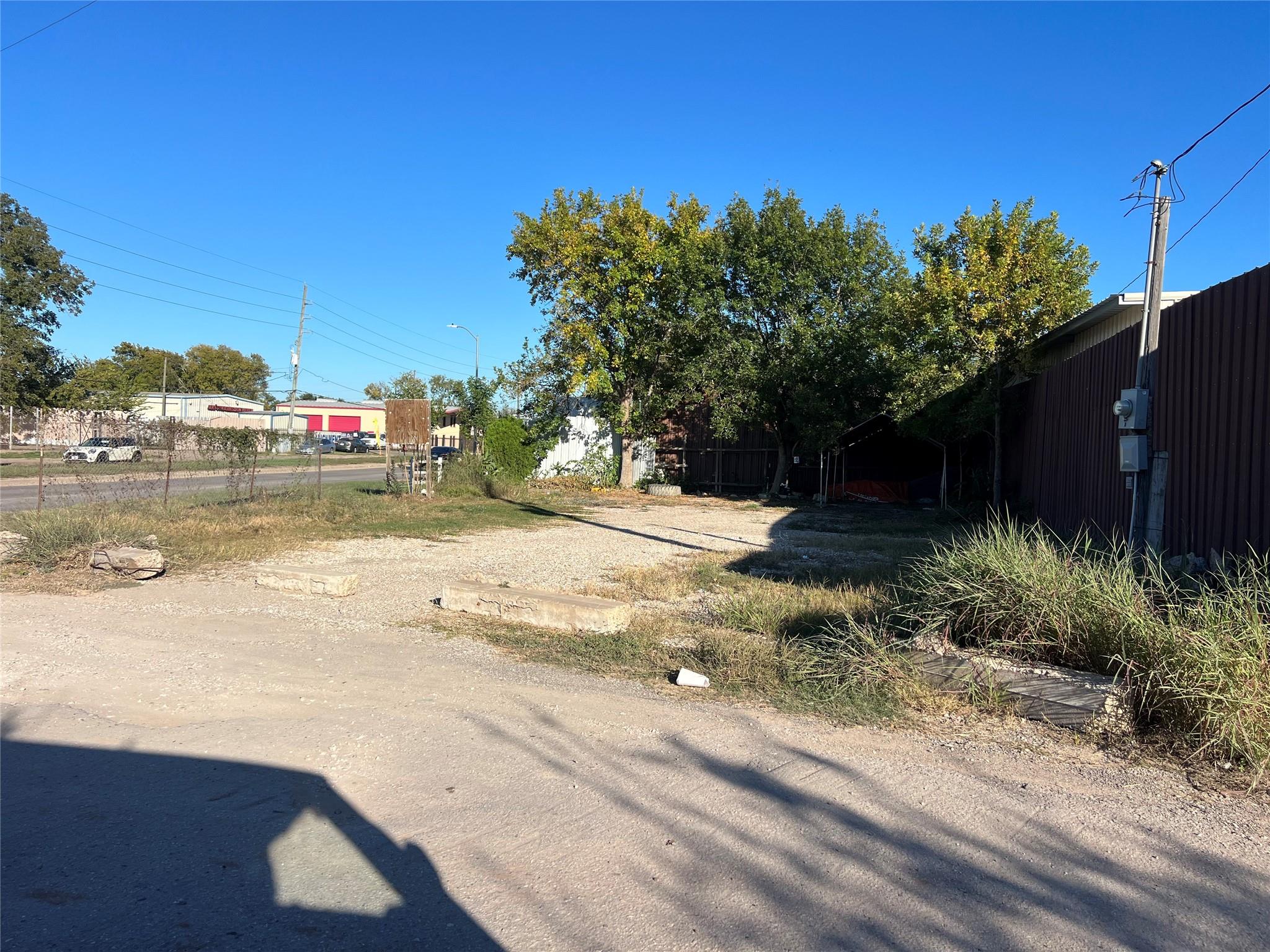 16337 W Bellfort