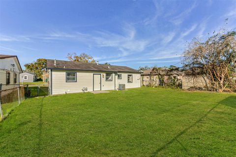 Tiny photo for 3305 Stallings Drive, Houston, TX 77088 (MLS # 38590012)