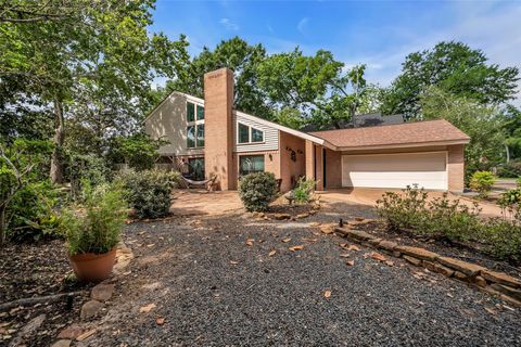 Photo of 12800 Briar Forest Drive #70, Houston, TX 77077 (MLS # 16965157)