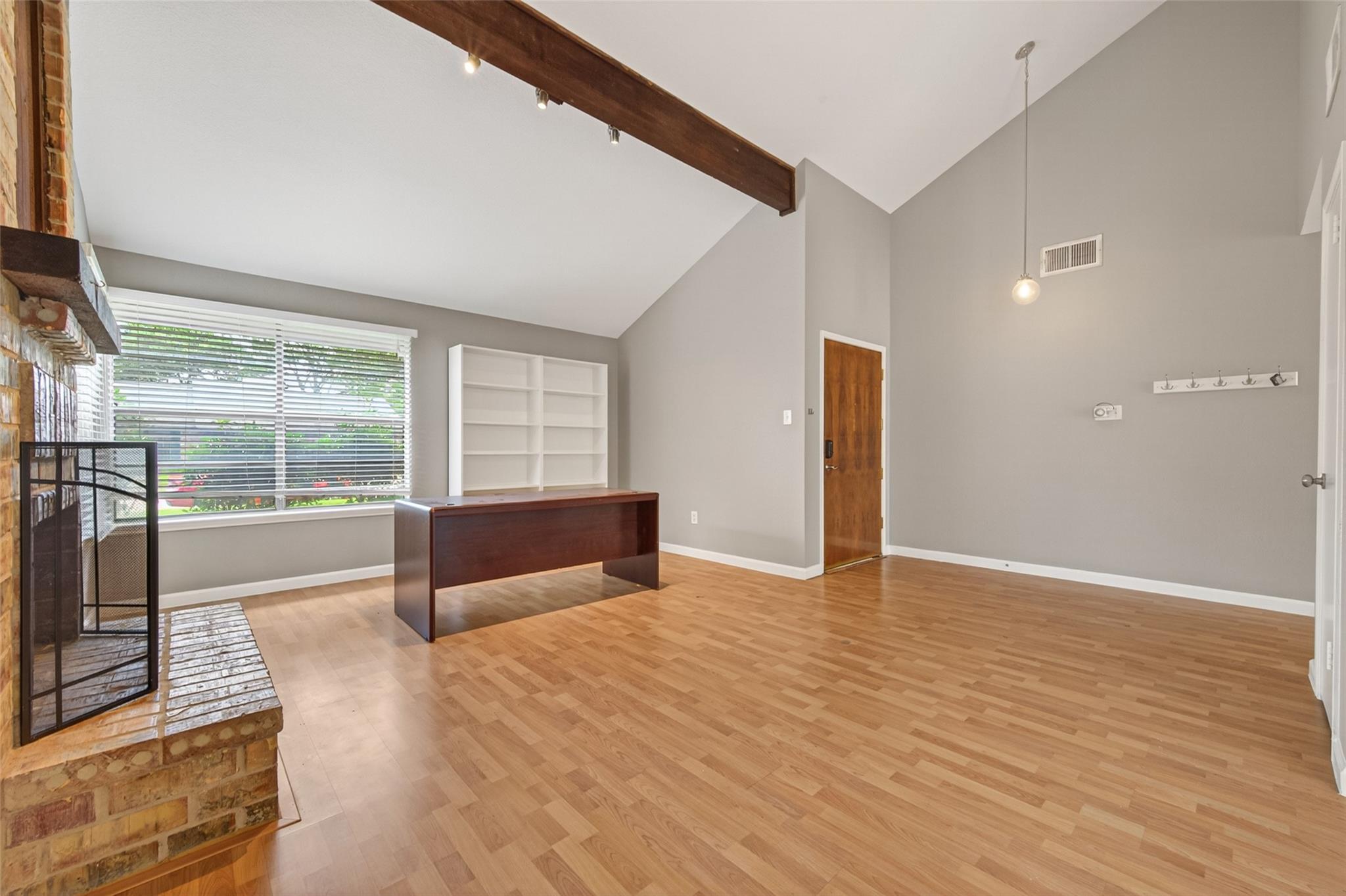 2215 Fort Laramie Drive