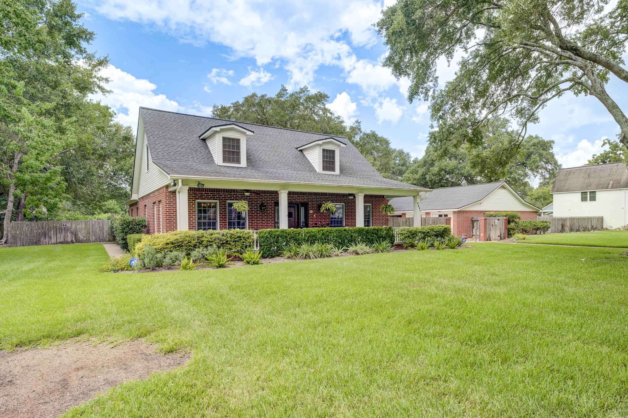 2827 Griffin Lane