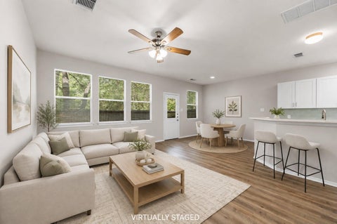 Photo of 211 N Burberry Park Circle, The Woodlands, TX 77382 (MLS # 18373610)