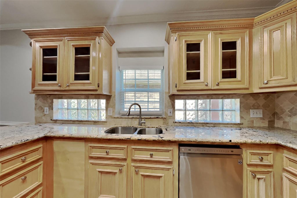 Photo of 20123 Sunny Shores Drive, Humble, TX 77346 (MLS # 26748579)