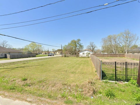 Photo of 9803 Signet St, Houston, TX 77029 (MLS # 69994128)