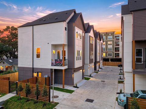 Photo of 2221 Marnel Road #D, Houston, TX 77055 (MLS # 27303025)