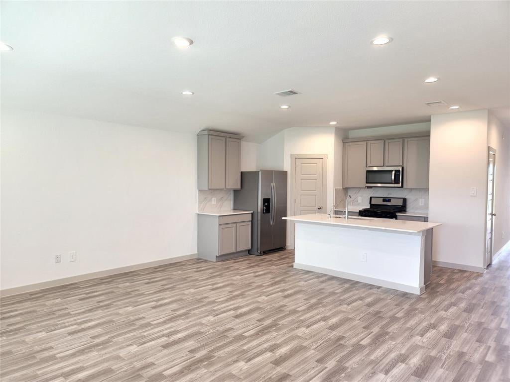7738 Robert Lane