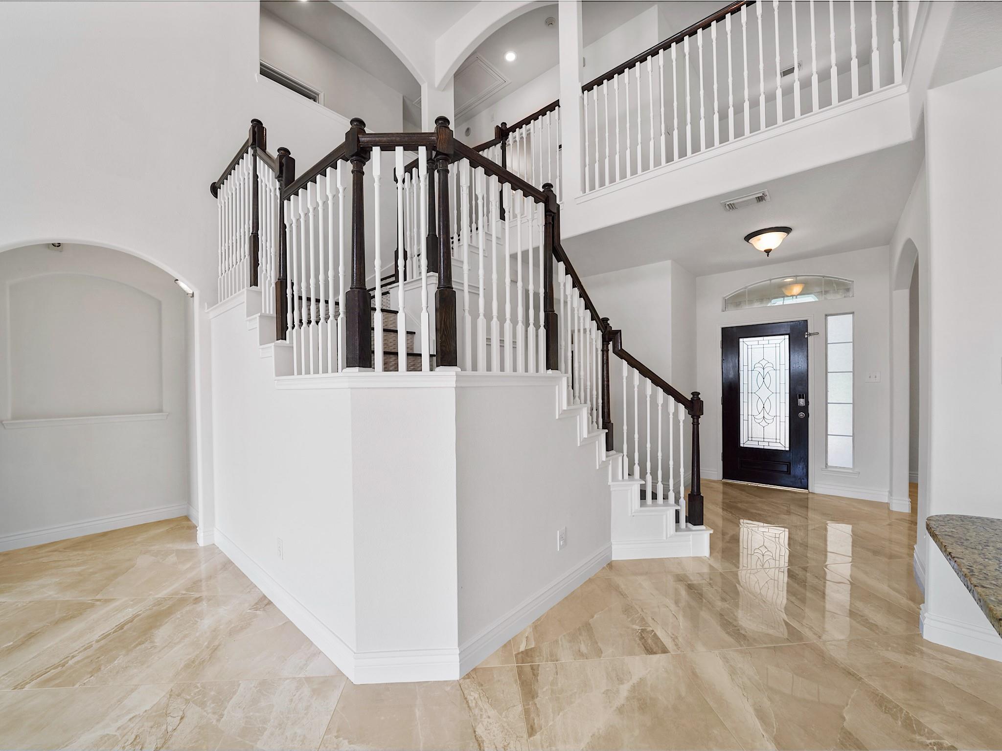 5611 Horseshoe Falls